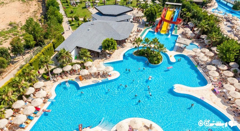 دورنمای استخر روباز 